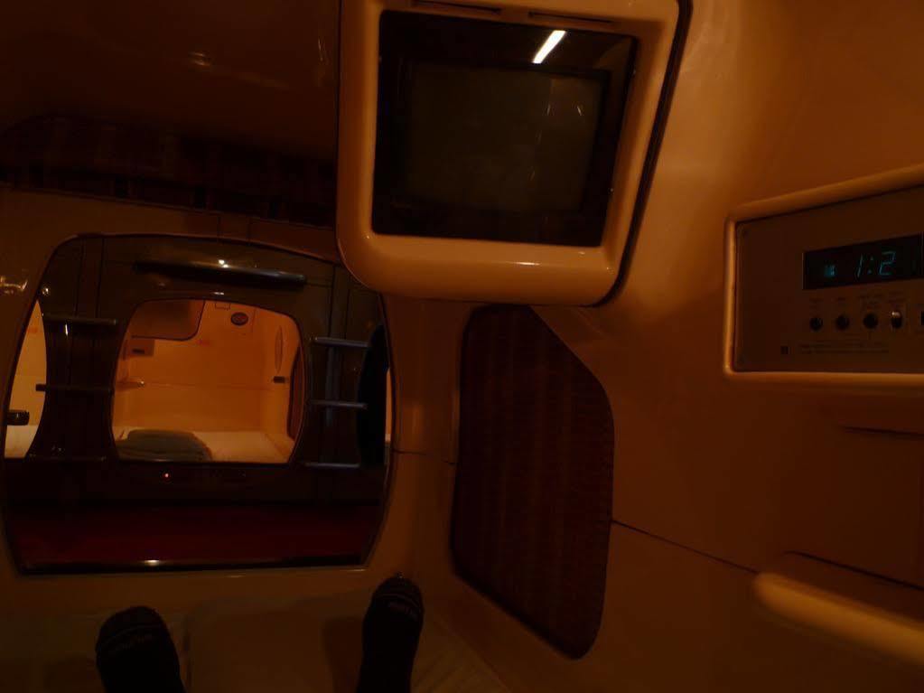 Capsule Inn Kinshicho Tokio Exterior foto